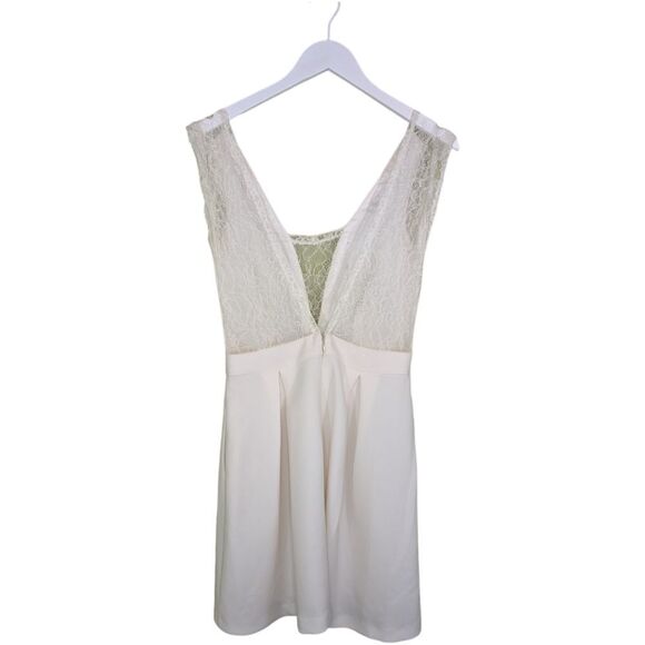 BCBG Generation dress white mini lace deep v sleeveless 6 - Picture 3 of 7